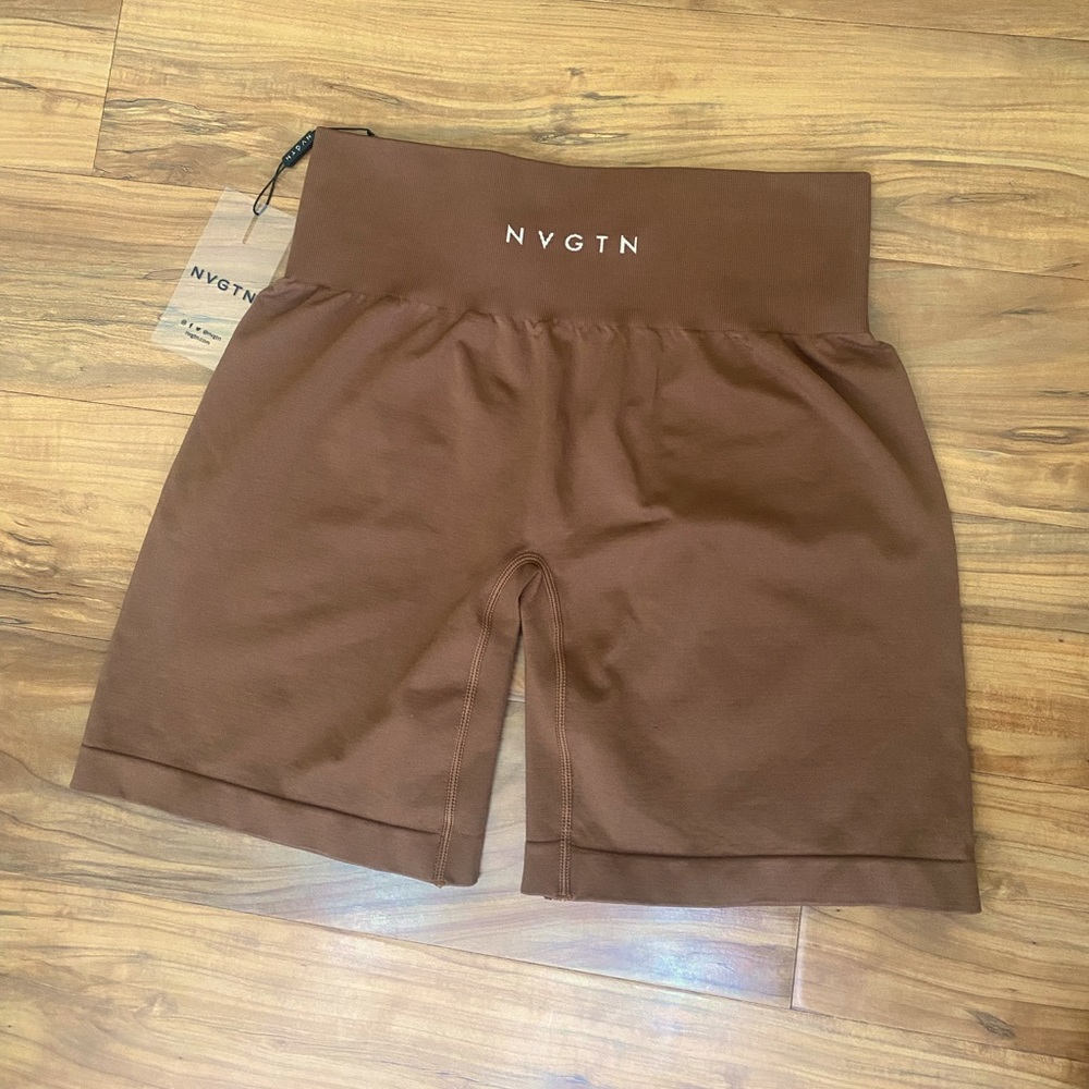Solid Seamless NVGTN Shorts - Brown